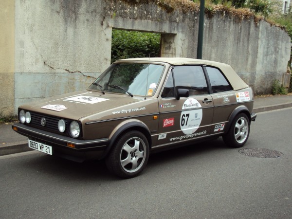 Volkswagen_Golf_Cabriolet_-_Rallye_des_Princesses_2014.jpg