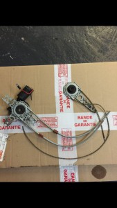 Mon lève vitrre cassė