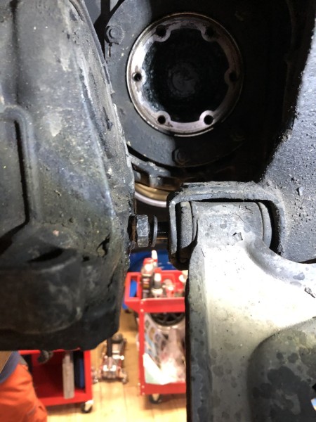 2EDE4897-4E56-45EB-9E1E-66A67FC5553C.jpeg (260.03 Kio) Vu 1614 fois La bva bloque la sortie de la vis !