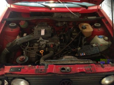 Moteur.JPG (52.1 Kio) Vu 2413 fois Photo aussi du moteur, que je trouve pas très propre, mais, vous me direz, c'est pas forcément le plus important.