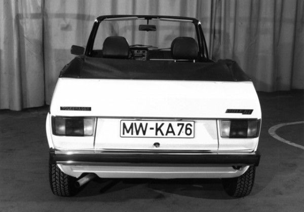 574419golfcabriolet15.jpg