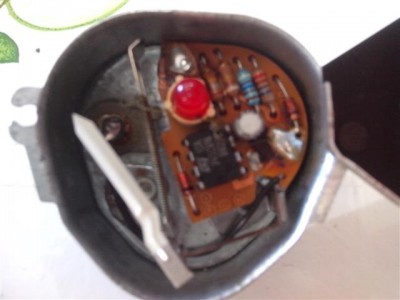 thermomètre avec cadran pivoté.