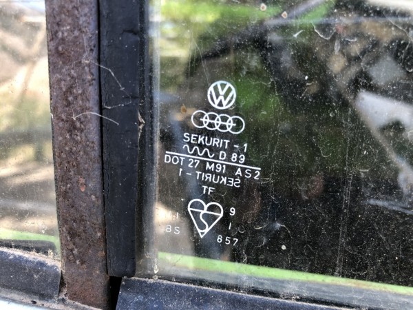 Combi abandonné (2).JPG